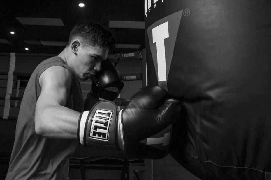 Choosing the Right Title Boxing Gloves