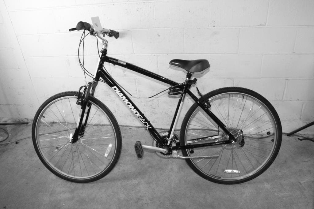 Exploring the Diamondback Adult Edgewood Hybrid Bike