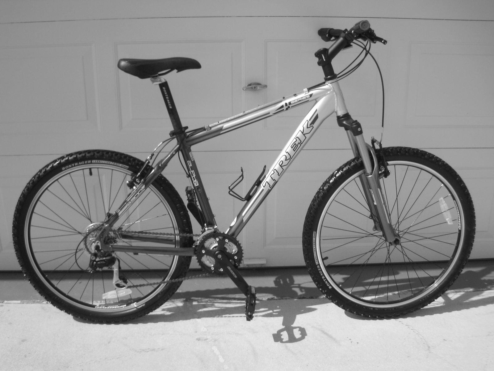 Exploring the Features of Trek 4300
