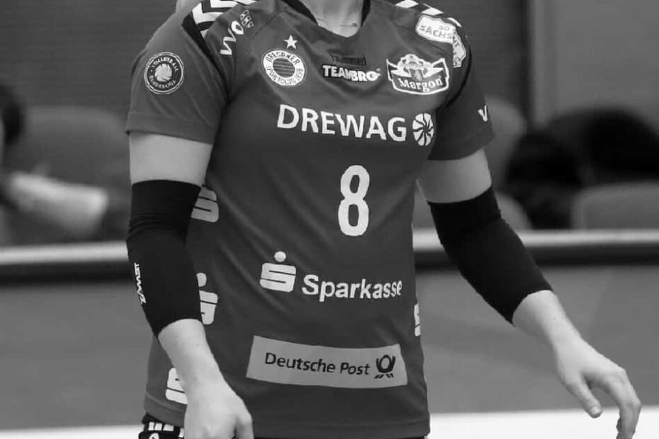 How Arm Sleeves Enhance Volleyball Play