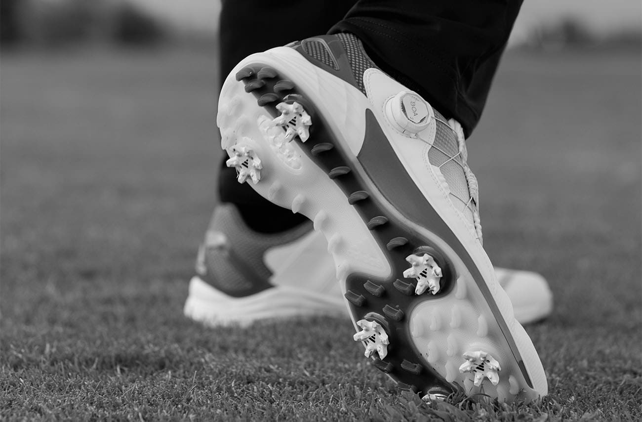 Spiked or Spikeless Which Golf Shoe Wins