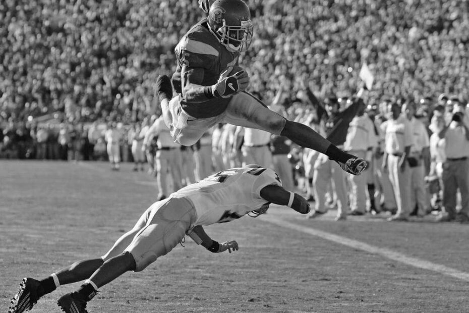 Top 10 USC Football Players of All Time