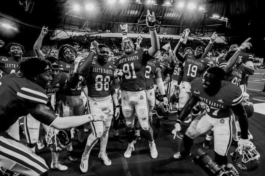 Top Coyotes South Dakota Football’s Best All Time Players