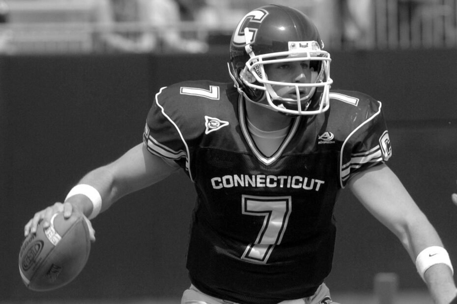 Connecticut Huskies Top Football Players of All Time