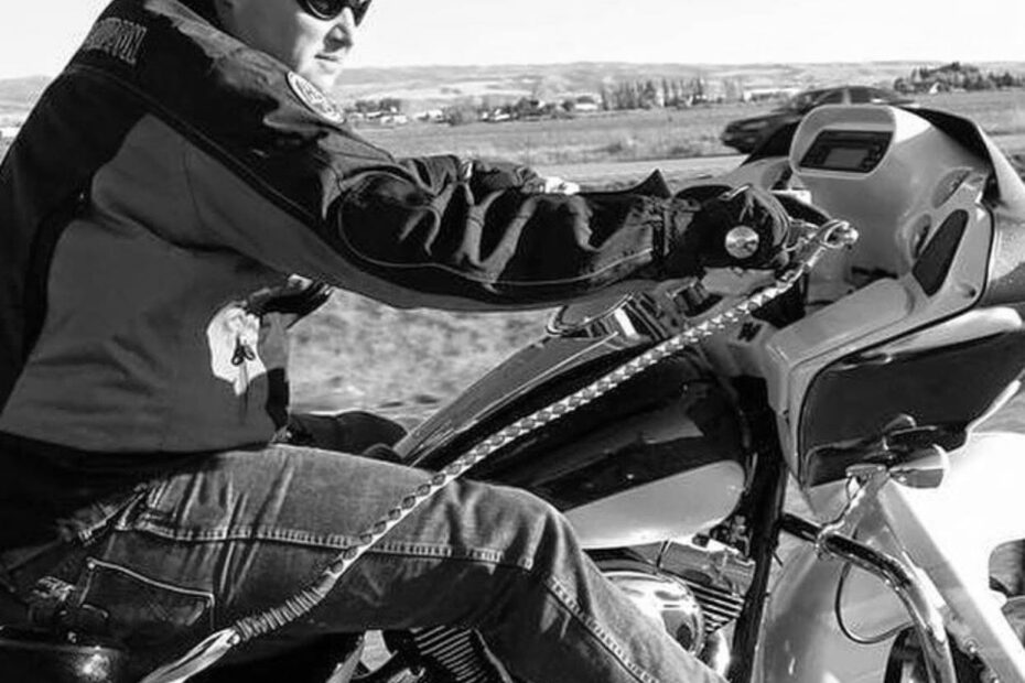 Reviving the Classic Whip Motorcycle Style