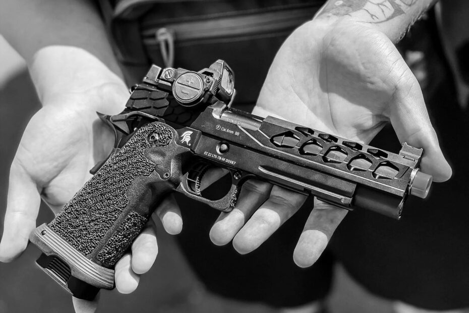 Best Airsoft Guns & Accessories