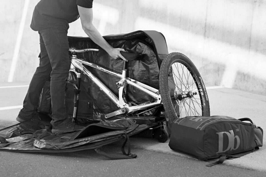 Best Bike Packs, Bags and Trailers