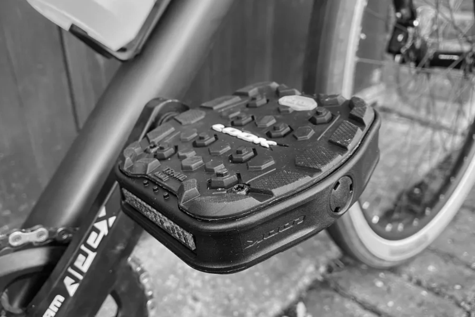 Best Hybrid Bike Pedals