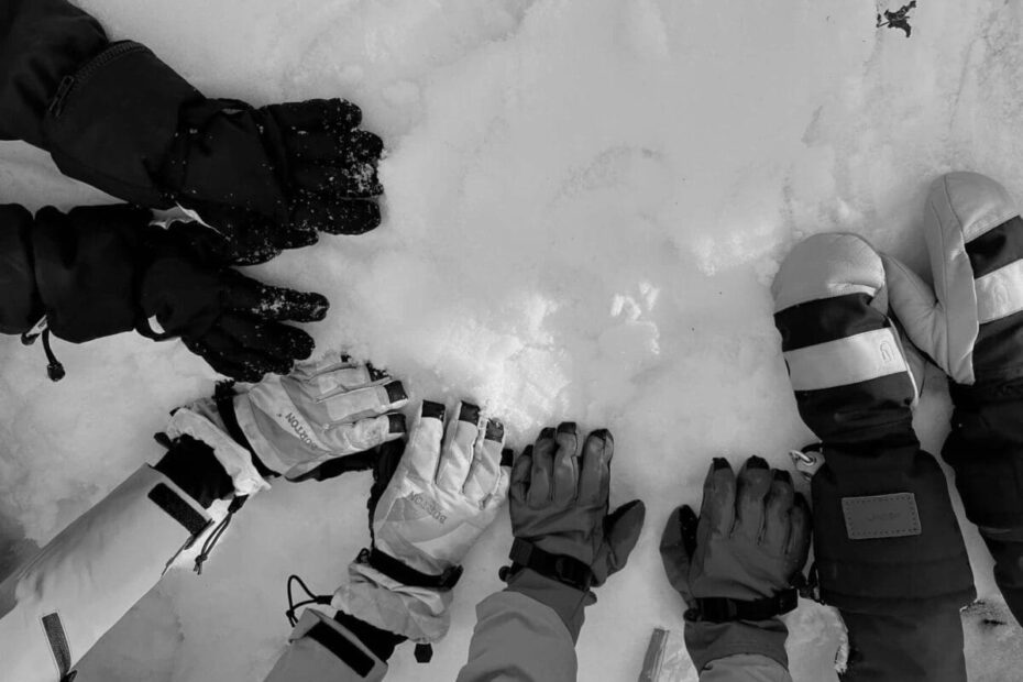 Best Kids Ski Gloves and Mittens