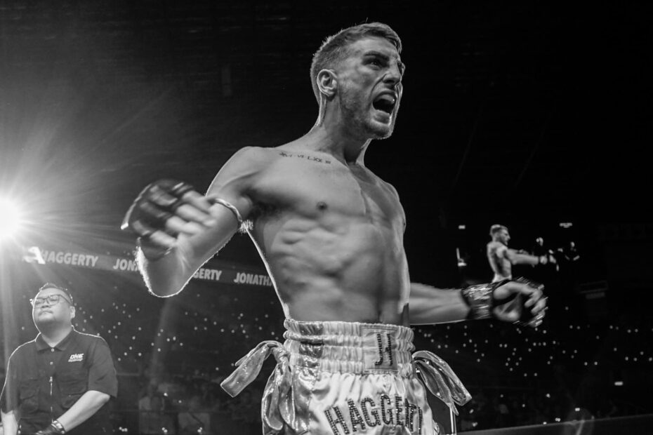 Best MMA Weapon Stands