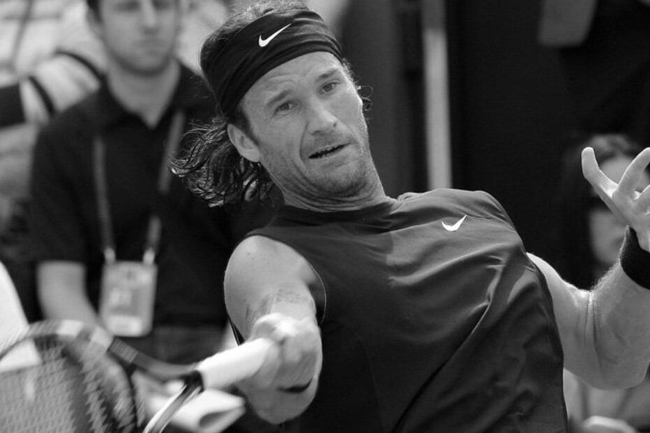Carlos Moya Tennis Player