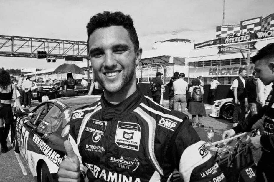 Loris Hezemans Race Car Driver