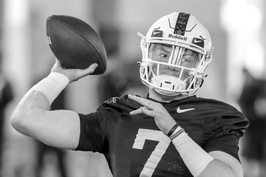 Alan Bowman college football quarterback