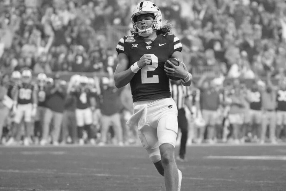 Andrew Ford college football quarterback