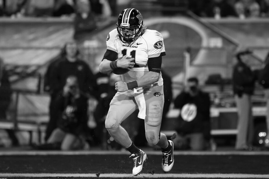 Blaine Gabbert college football quarterback