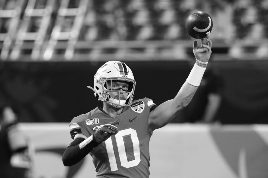 Brennan Armstrong college football quarterback