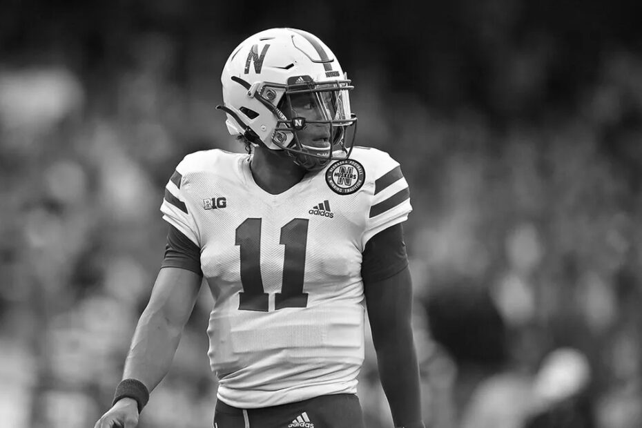 Casey Thompson college football quarterback