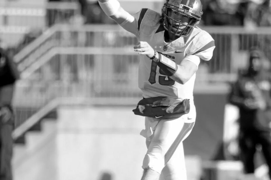 Chas Dodd college football quarterback
