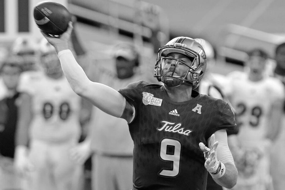 Dane Evans college football quarterback