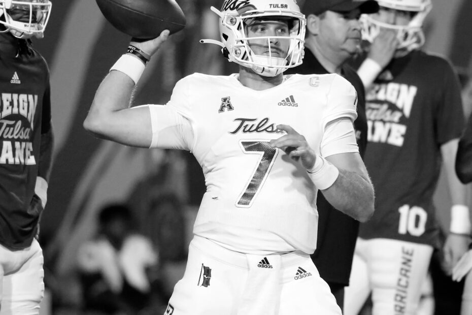 Davis Brin college football quarterback