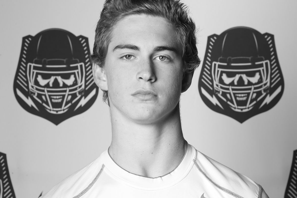 Davis Mills college football quarterback