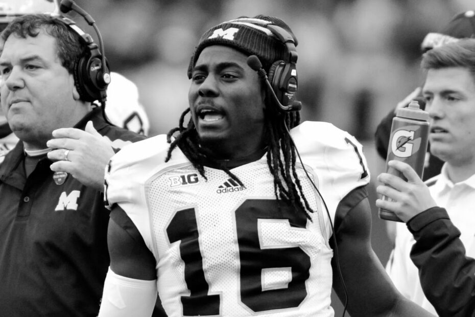 Denard Robinson college football quarterback