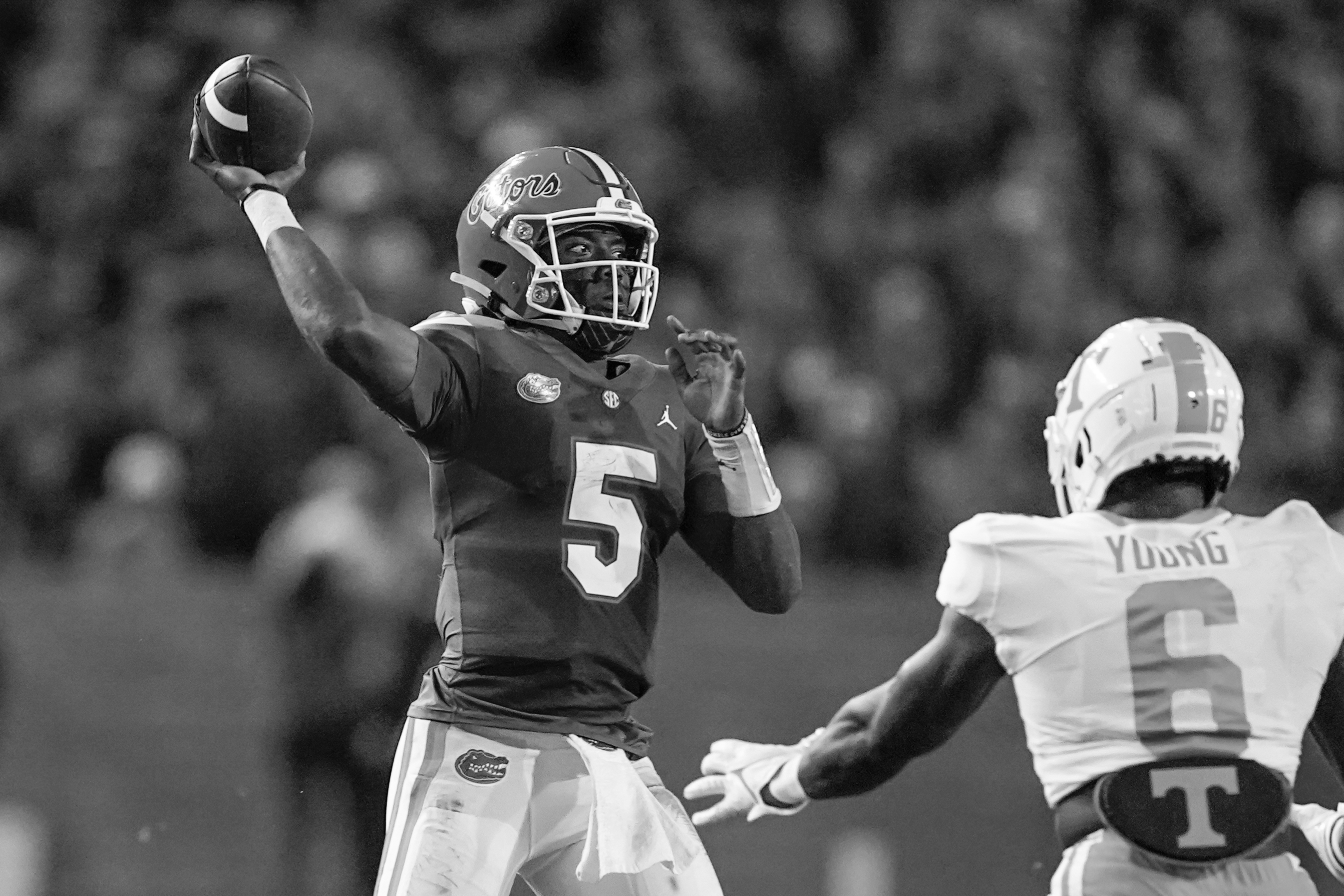 Emory Jones college football quarterback