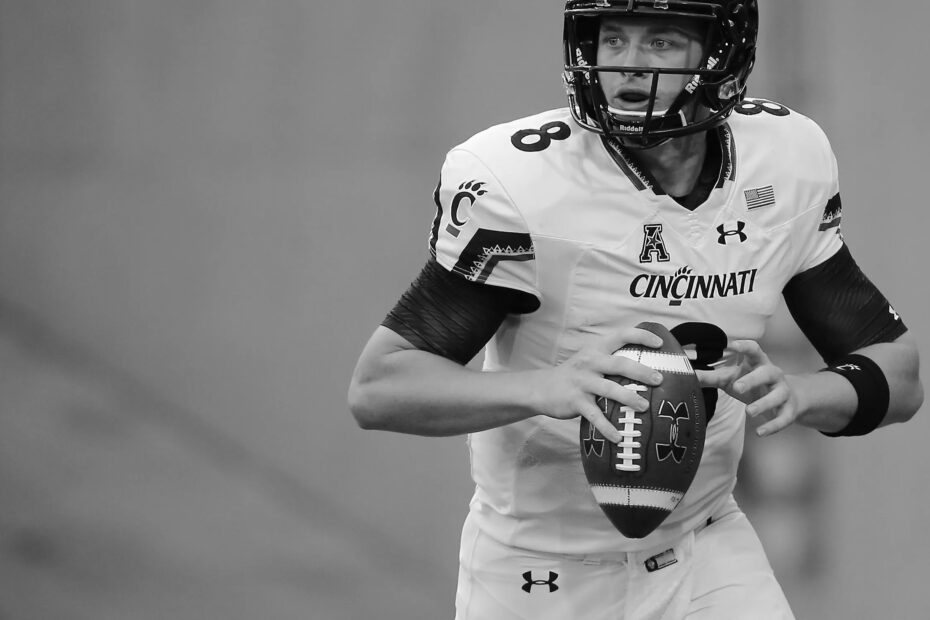 Hayden Moore college football quarterback
