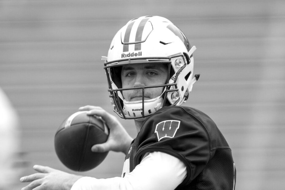 Jack Coan college football quarterback