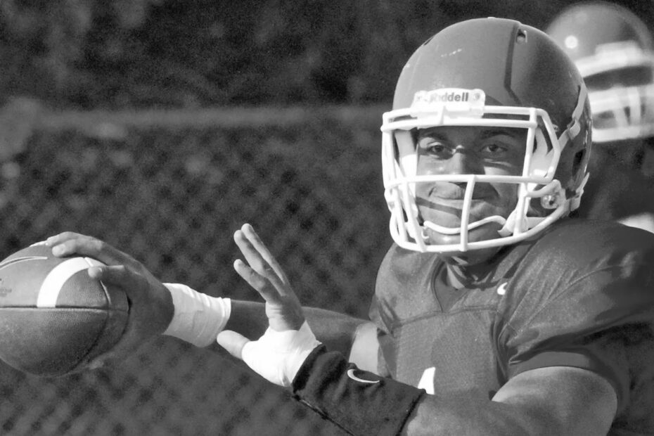 Jameill Showers college football quarterback