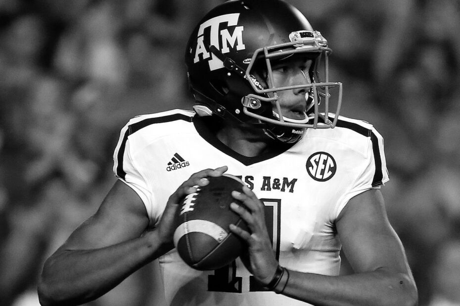 Kellen Mond college football quarterback