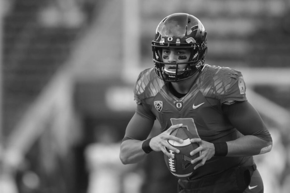 Marcus Mariota college football quarterback