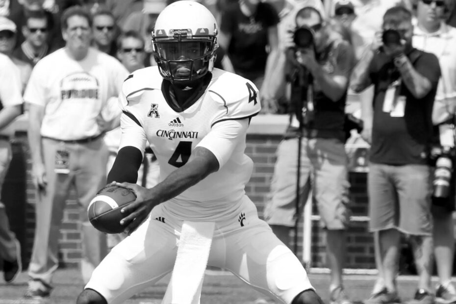 Munchie Legaux college football quarterback