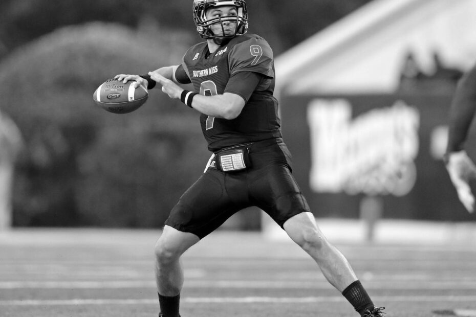 Nick Mullens college football quarterback