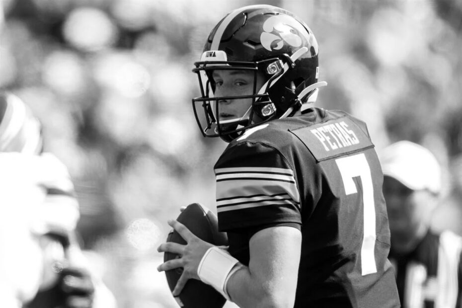 Spencer Petras college football quarterback