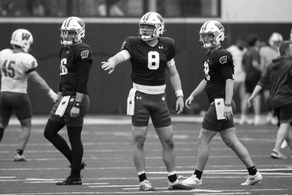 Tanner Mordecai college football quarterback