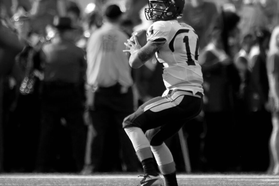 Taylor Heinicke college football quarterback