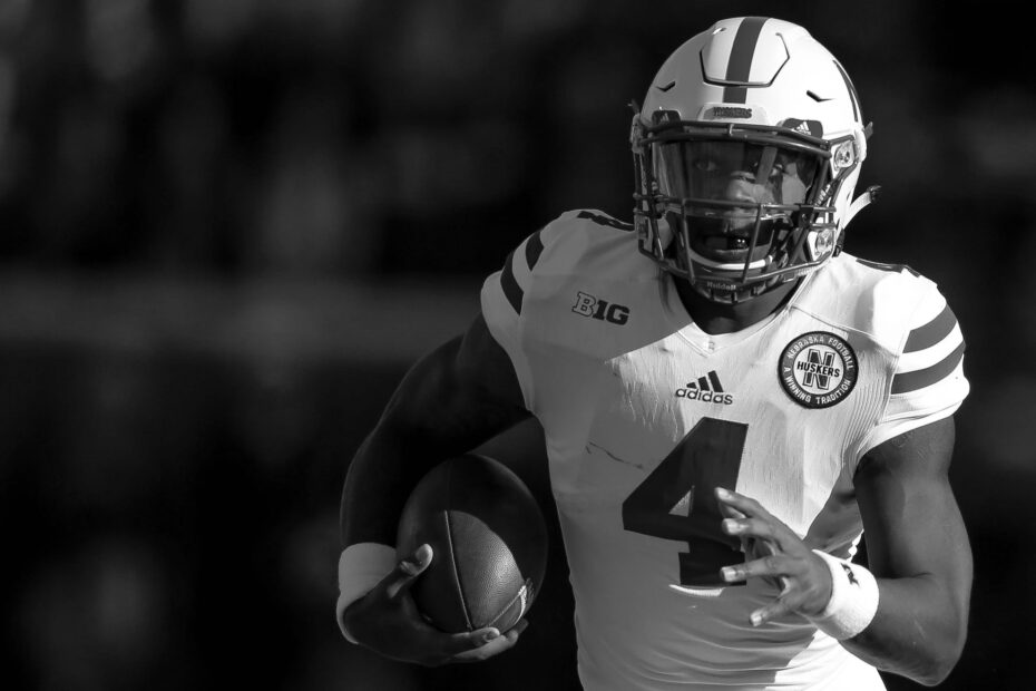 Tommy Armstrong Jr. college football quarterback