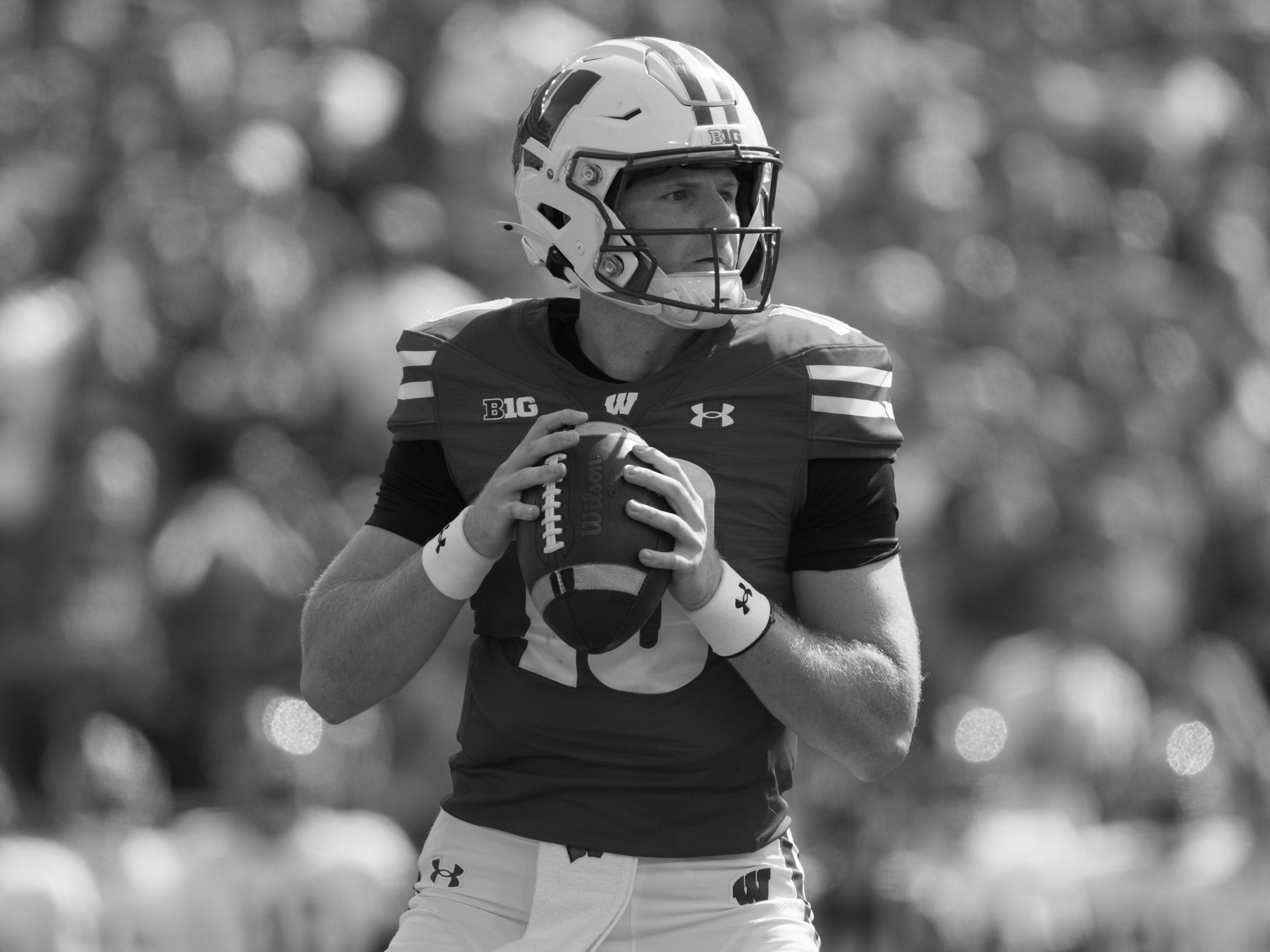 Tyler Van Dyke college football quarterback