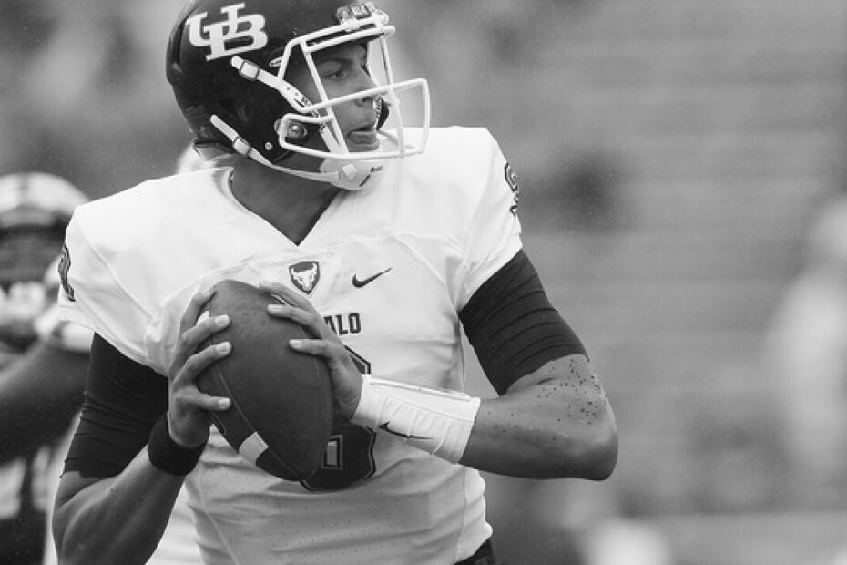 Tyree Jackson college football quarterback