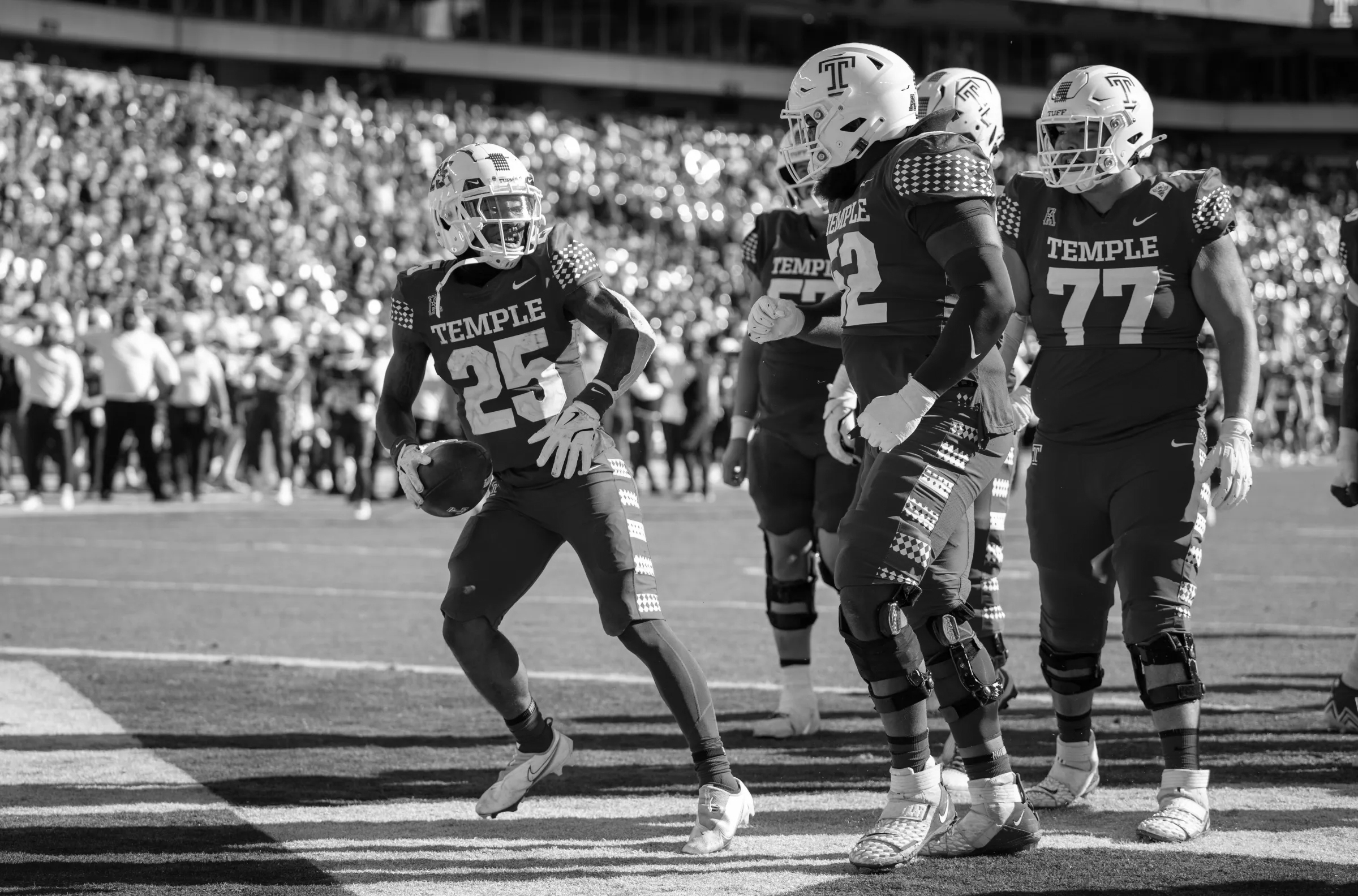 Jahad Thomas college football running back