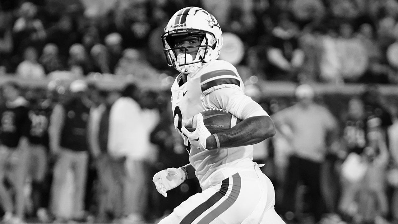 Dontayvion Wicks college football wide receiver