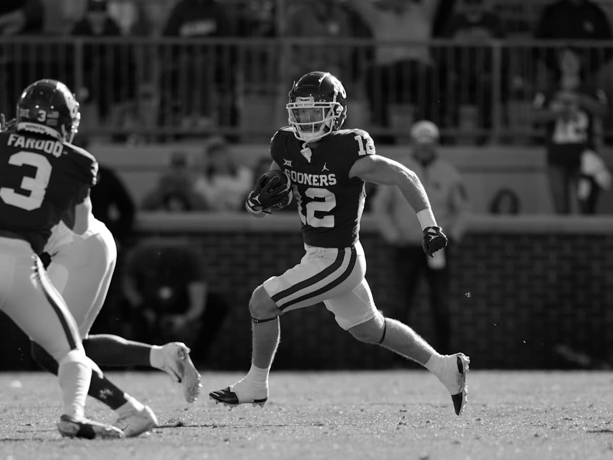 Drake Stoops college football wide receiver