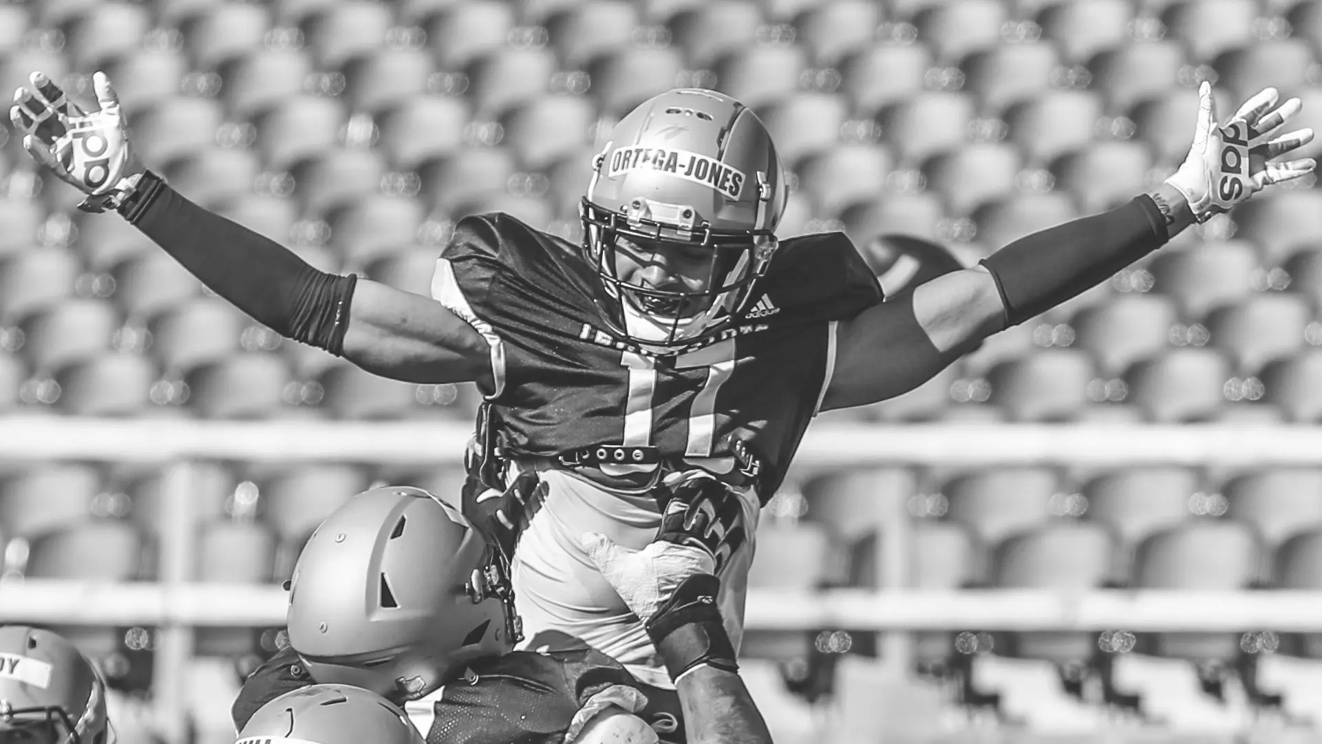 Julian Jones college football wide receiver