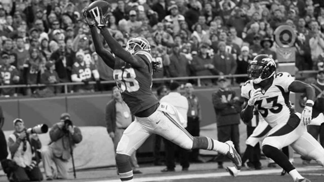 Junior Hemingway college football wide receiver