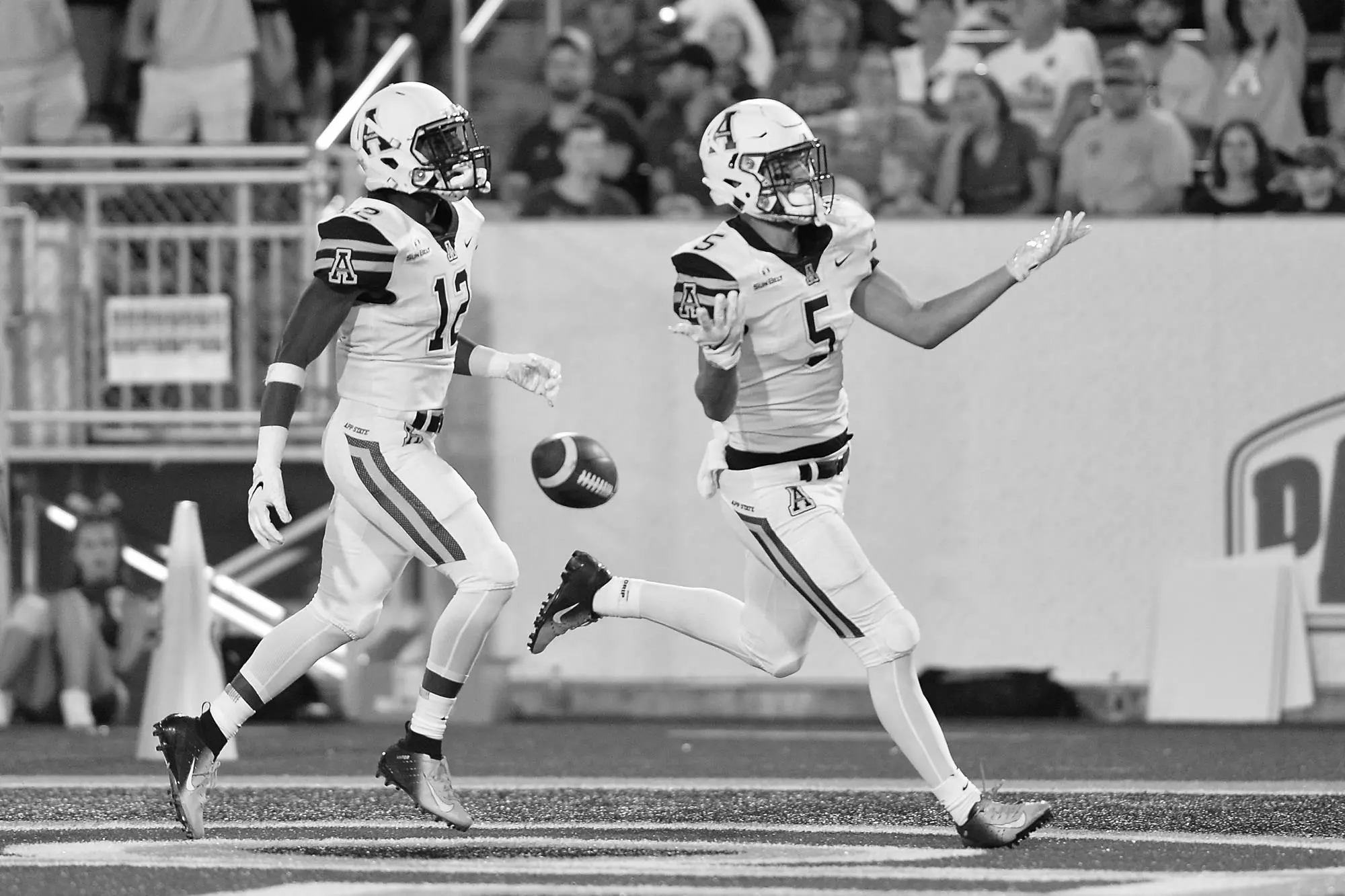 Thomas Hennigan college football wide receiver